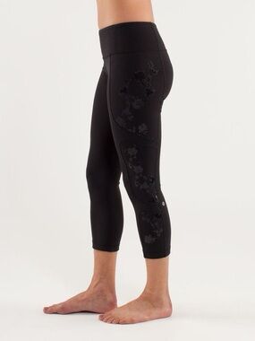 Lululemon Hold Me Close Crop - Black/Floral